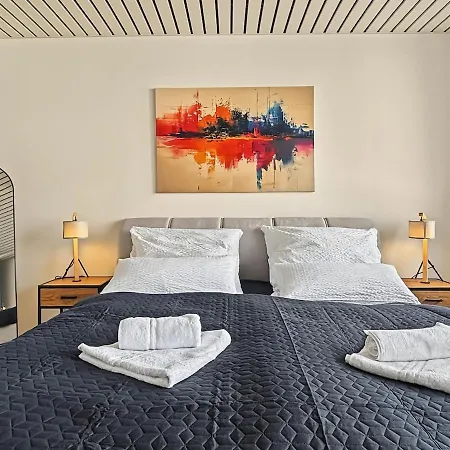 Apartment 100qm Für 6 Gäste Nahe Der Weser Und Der Innenstadt *