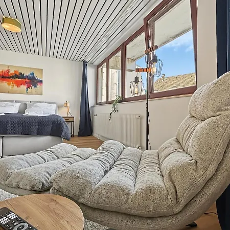 Apartment 100qm Für 6 Gäste Nahe Der Weser Und Der Innenstadt